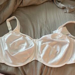 NWOT BALI white underwire bra 44DDD